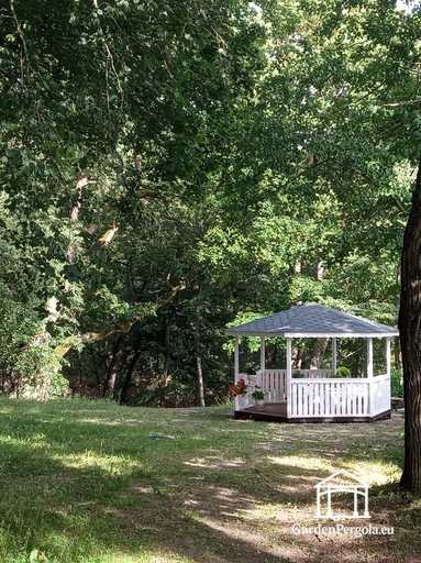 Vitt lusthus med sex sidor