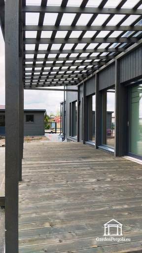 Pergola 3x10m med tak av polykarbonat