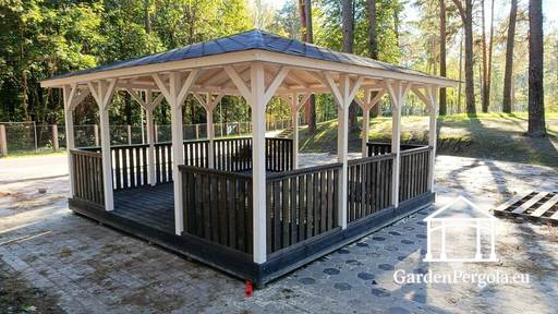 5x5 m Träpaviljong — Rymlig Trädgårdspaviljong med Golv och Två Öppna Ingångar