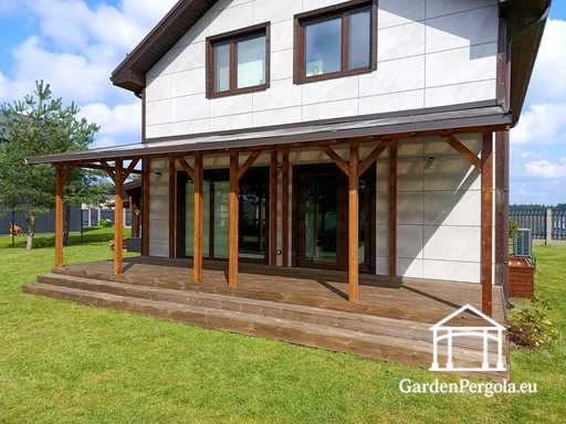 Naturlig 2,4 x 9 m träveranda utan terrass